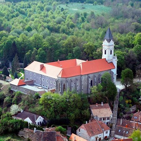Sopron Monastery Hotel Luaran gambar
