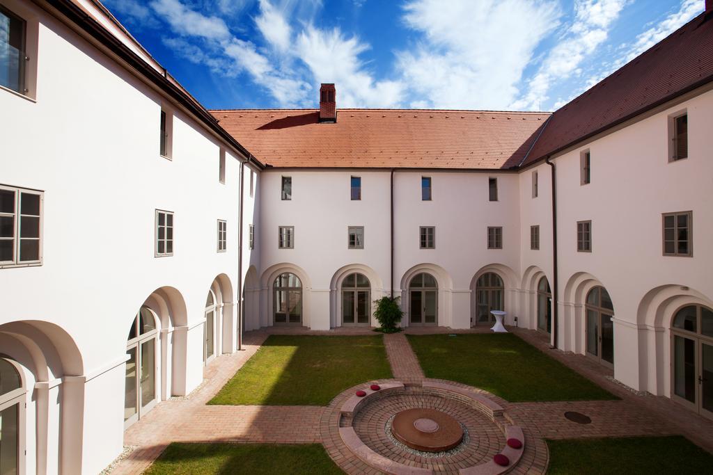 Sopron Monastery Hotel Luaran gambar