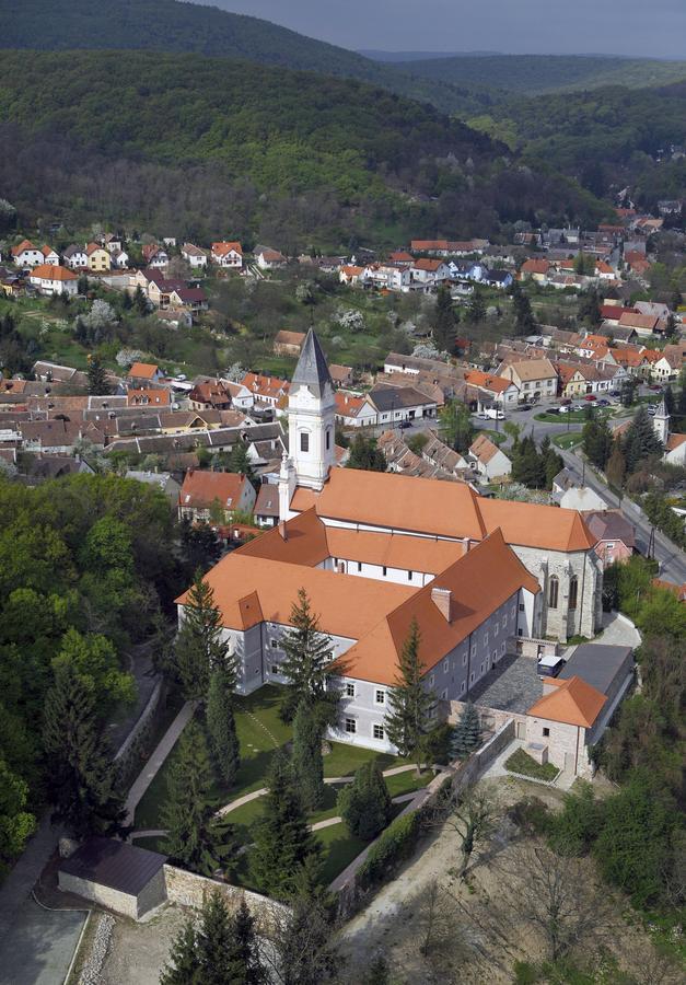 Sopron Monastery Hotel Luaran gambar