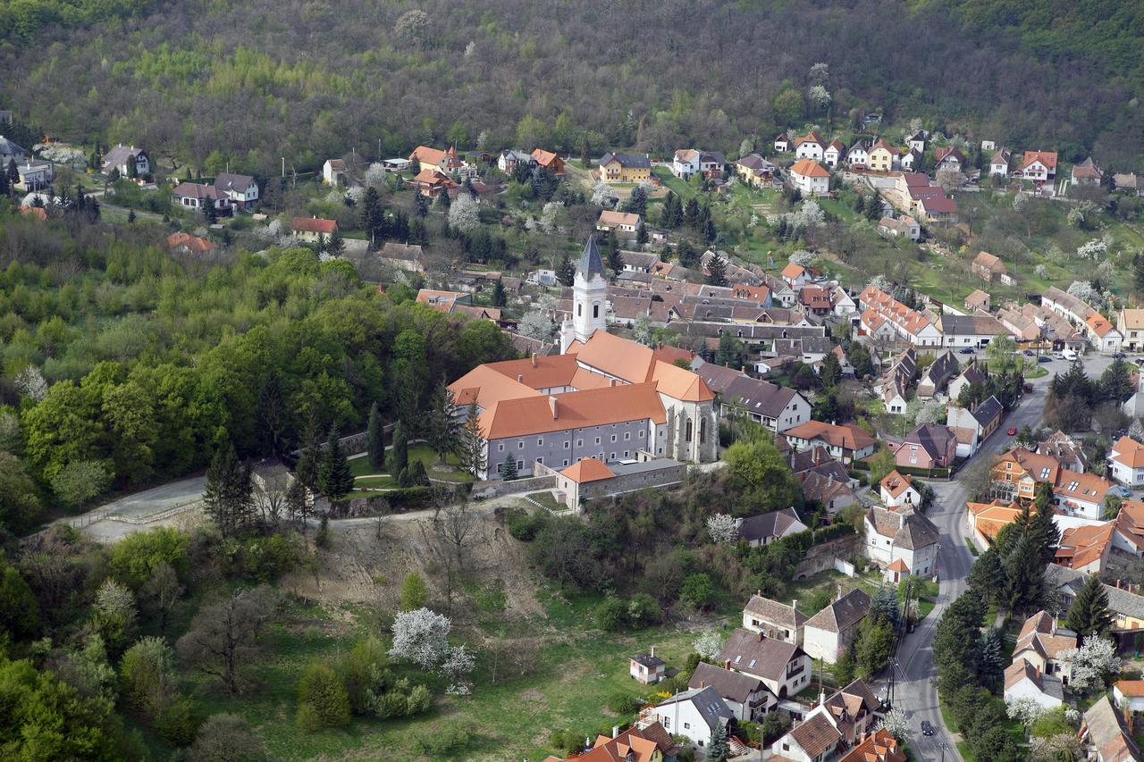 Sopron Monastery Hotel Luaran gambar